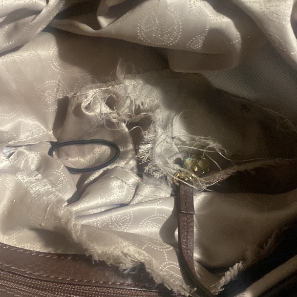 Michael kors brown tote! Ripped in the inside, but otherwise in good condition - Picture 3 of 3